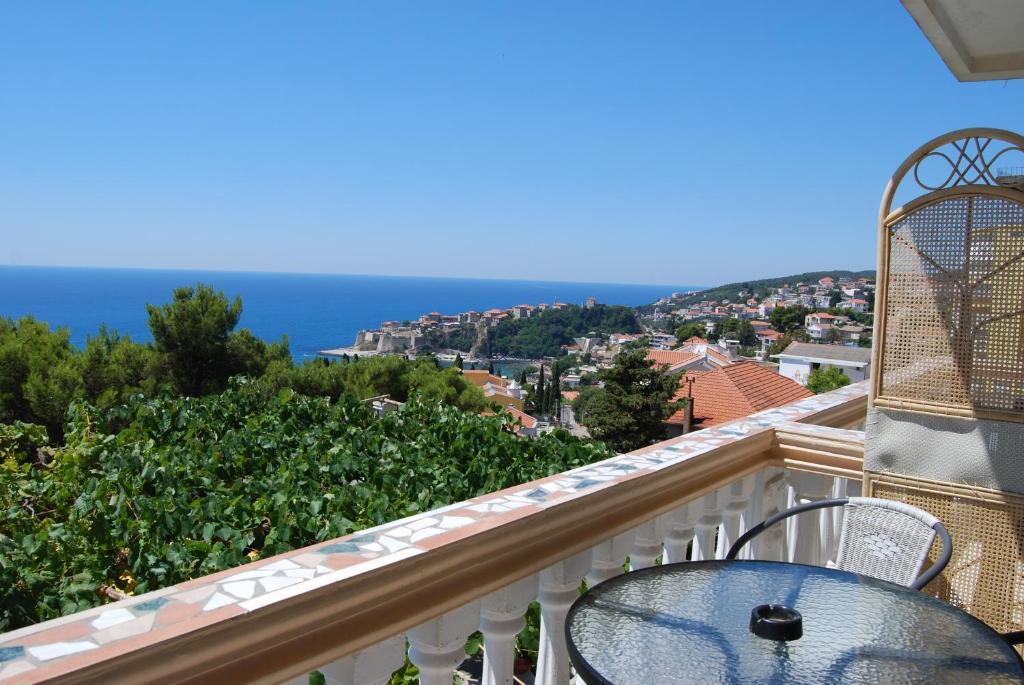 Sun Apartments Ulcinj Bagian luar foto