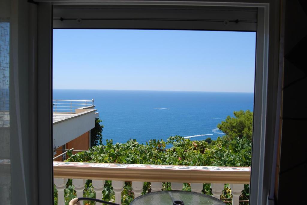 Sun Apartments Ulcinj Bagian luar foto