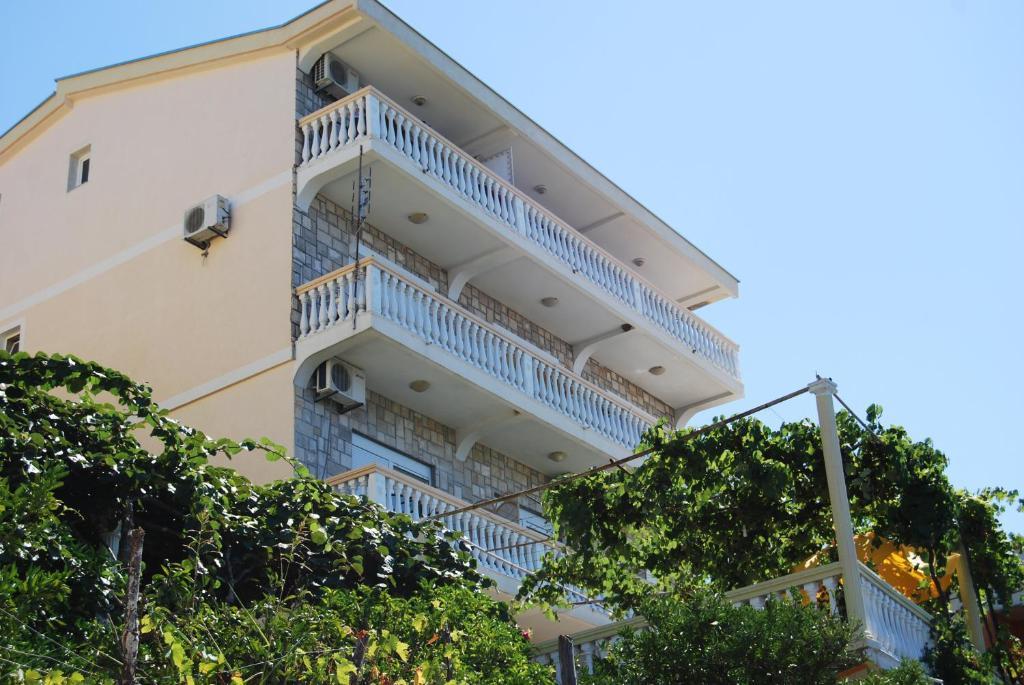 Sun Apartments Ulcinj Bagian luar foto